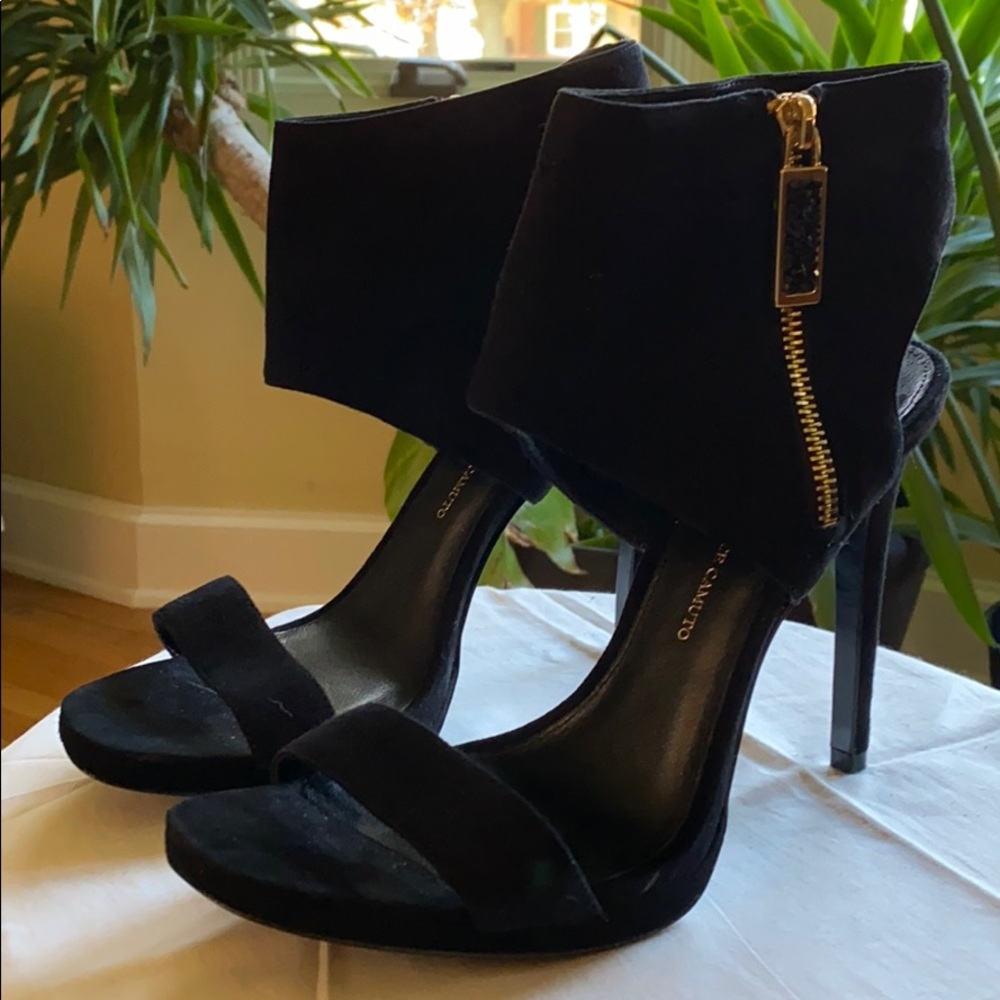 Signature Vince Camuto